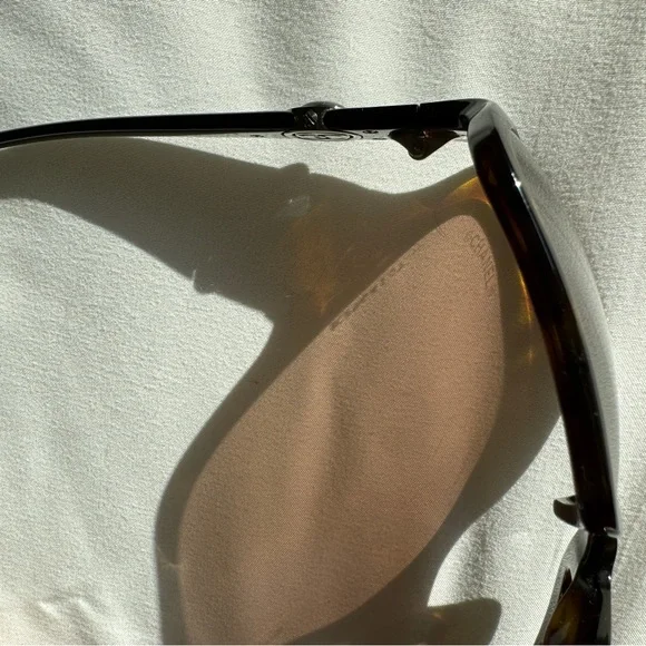 Chanel Rotating C's Sunglasses. - Picture 13 of 16